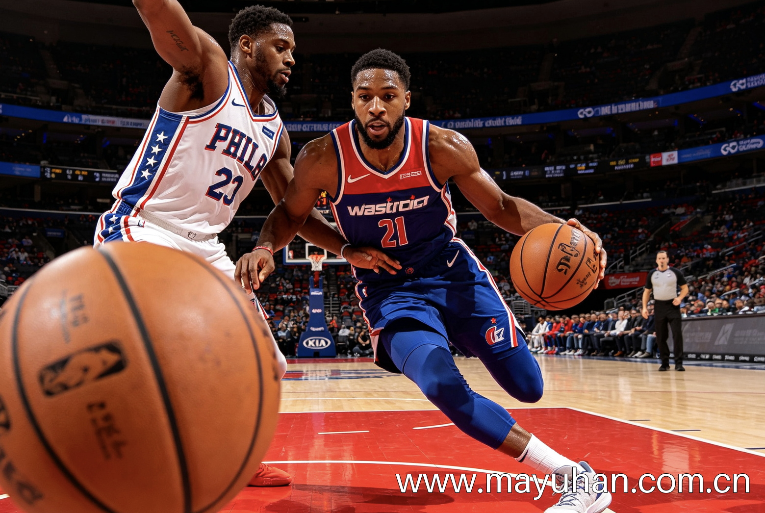 NBA季后赛球馆与赛场聚光灯